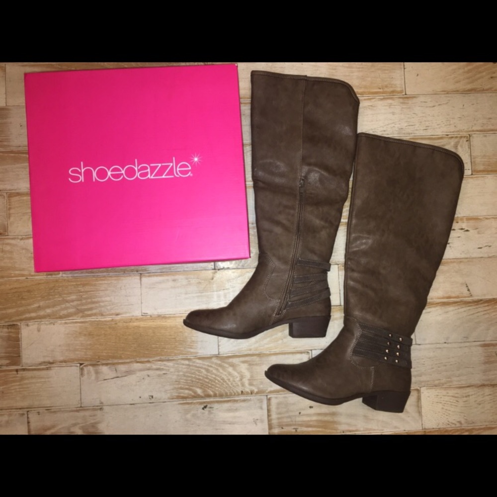 ShoeDazzle Taupe boots